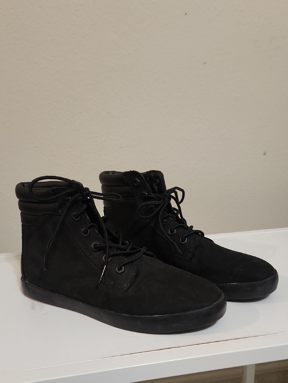 Timberland Womens  Black High-Top Lace-Up Boots